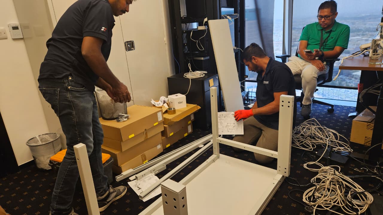 office shiting saudi arabia